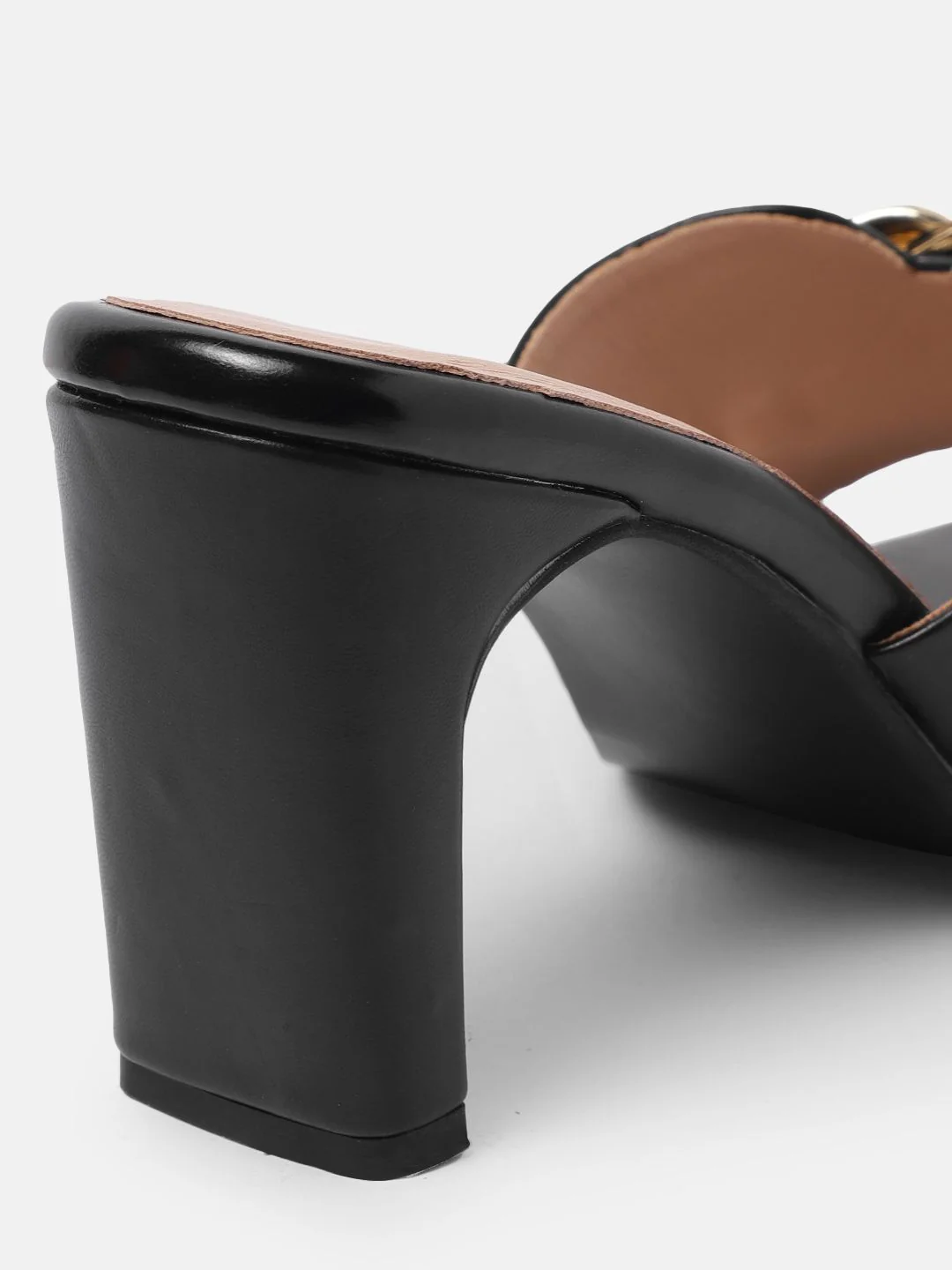 Lino Perros Chain Detail Block Heel - Image 5