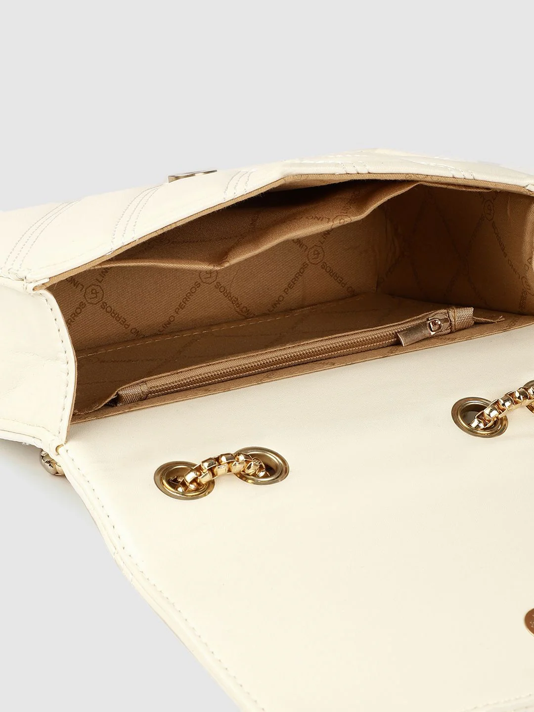 Lino Perros Off-White Quilted Shoulder Bag - Image 4