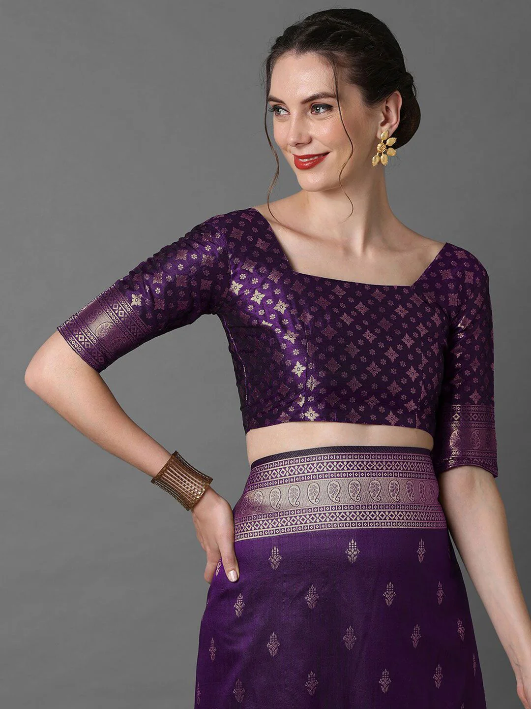 Mitera Ethnic Motifs Zari Silk Blend Banarasi Saree - Image 6