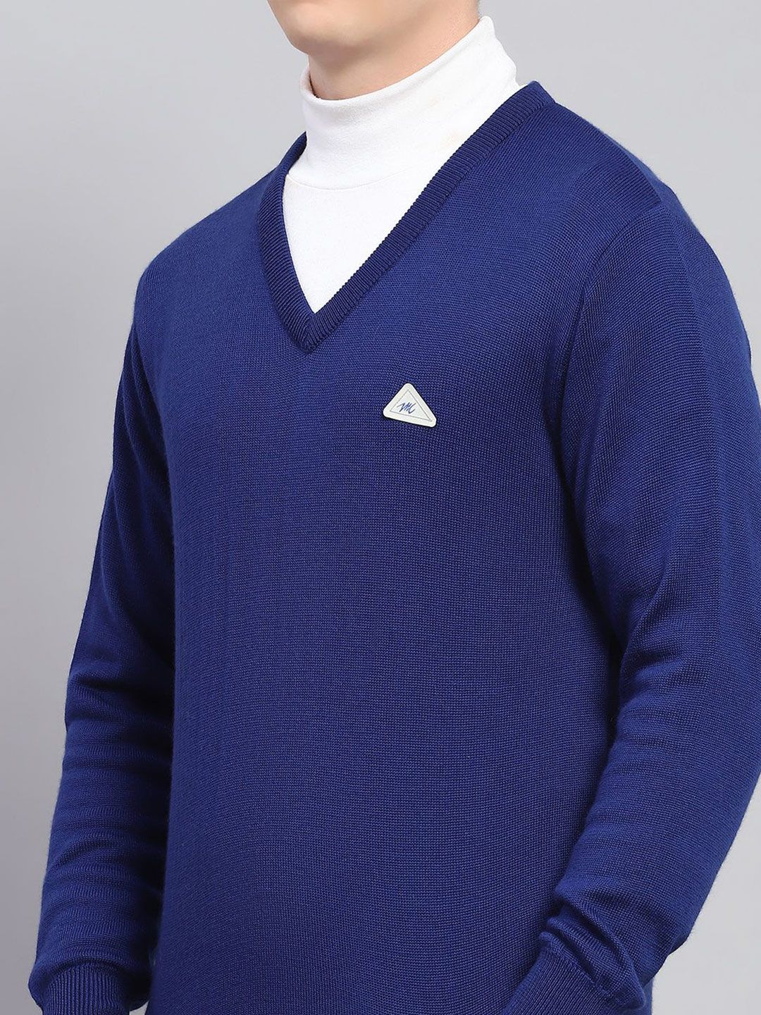 Monte Carlo Men V-Neck Woollen Pullover Sweater - Image 2