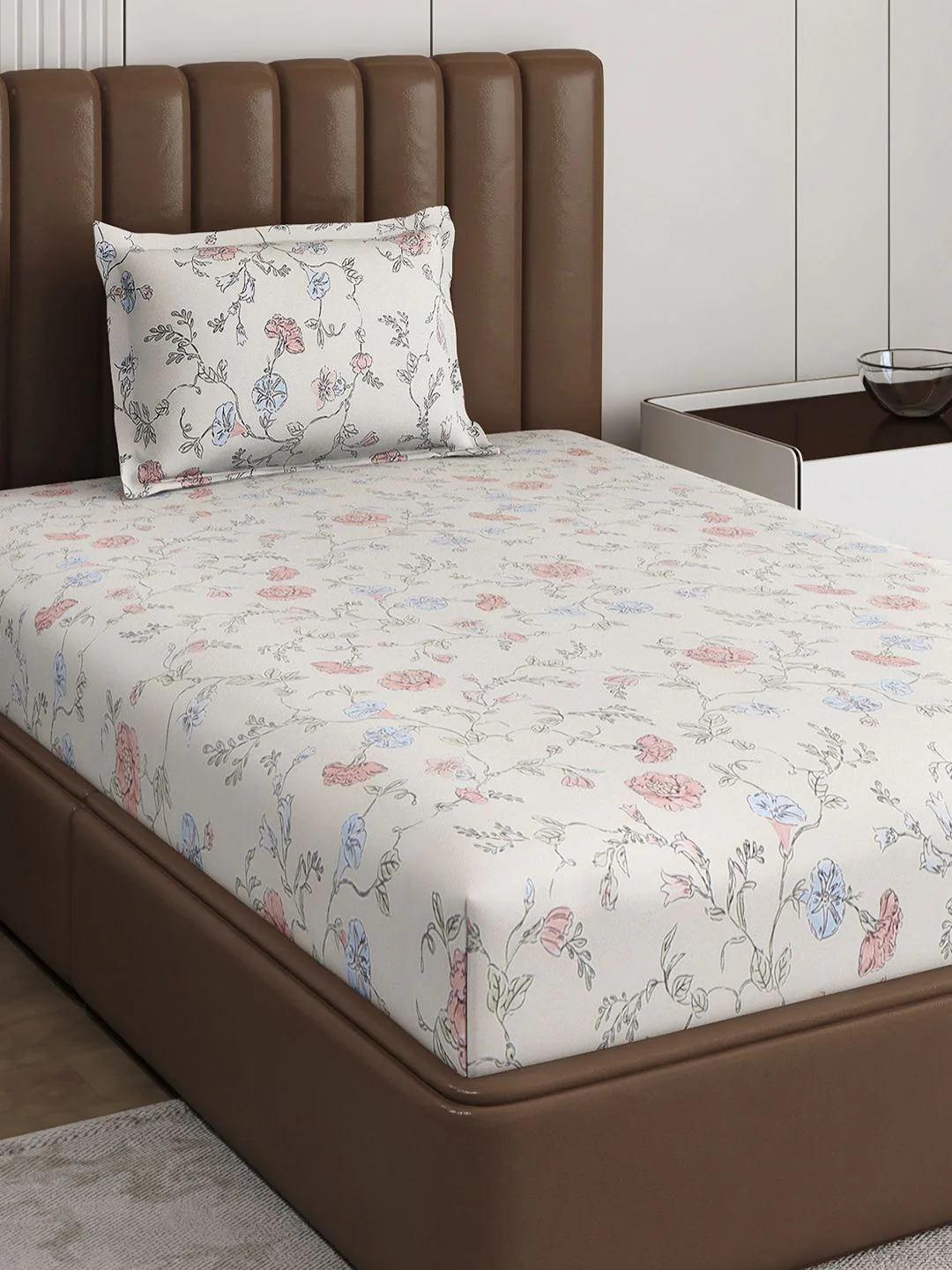 Monte Carlo Off White & Peach-Coloured Printed 120 TC Single Bedsheet Set 1.52 m x 2.30 m - Image 5
