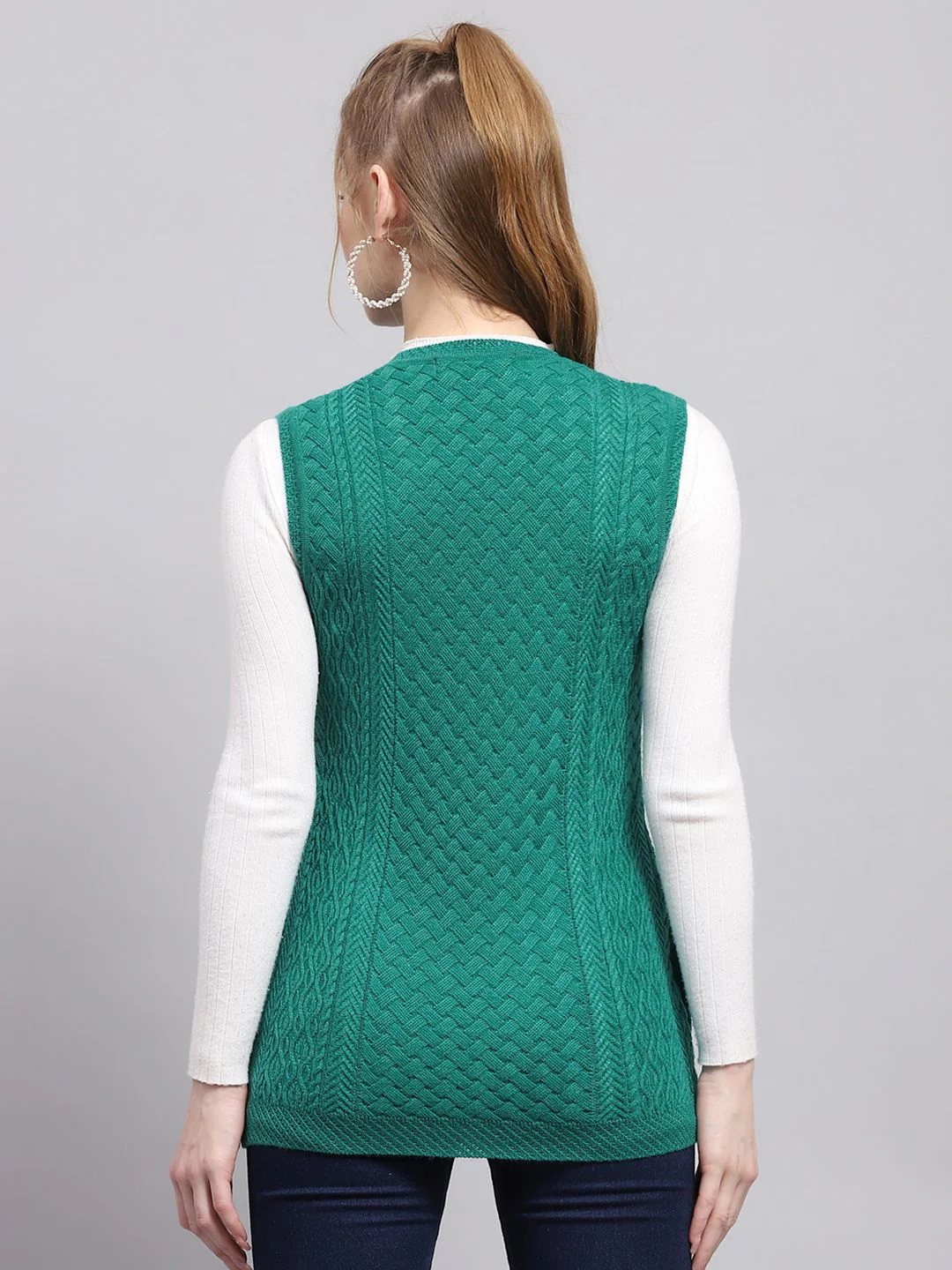 Monte Carlo V-Neck Cable Knitted Cardigan Sweater - Image 5