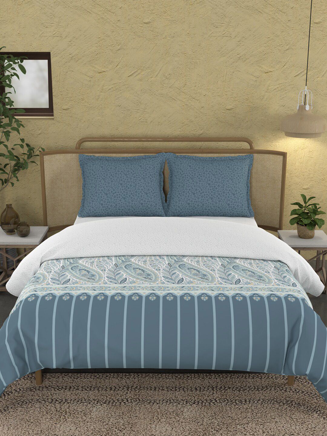 MYTRIDENT Blue & White Ethnic Motifs Cotton 144 TC King Bedsheet With 2 Pillow Covers - Image 2