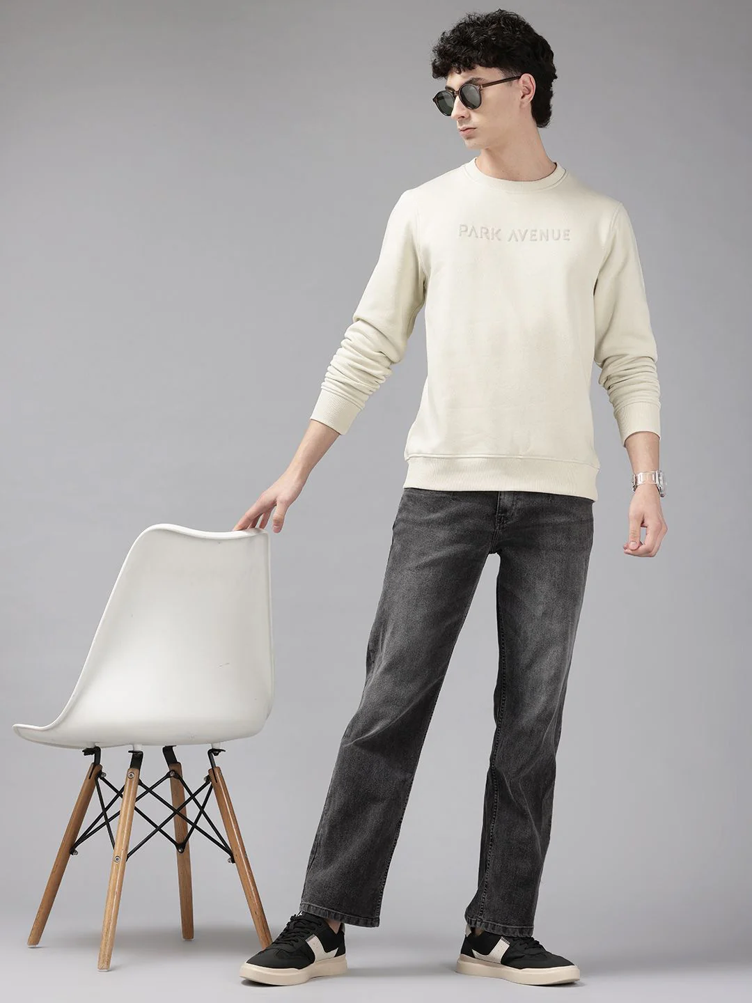 Park Avenue Brand Logo Printed Pullover Sweatshirt - Image 4