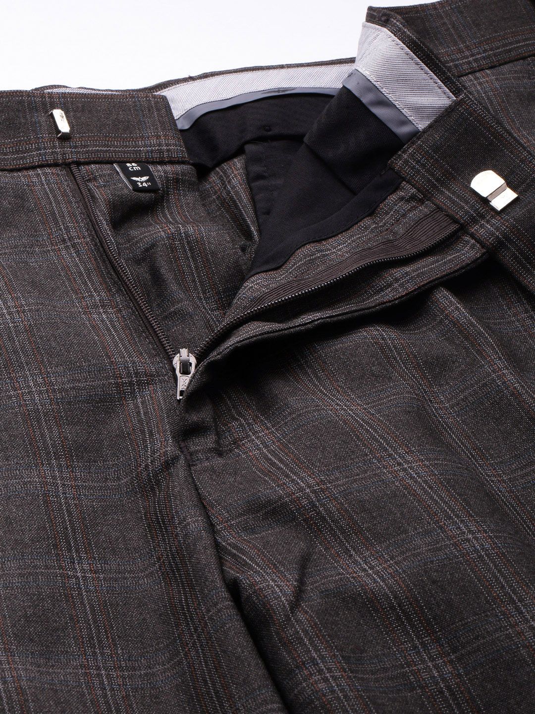 Park Avenue Checked Single Breasted Formal Blazer and Trouser - Image 3