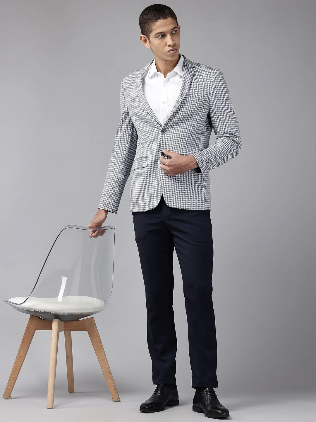 Park Avenue Geometric Printed Slim Fit Blazer - Image 4