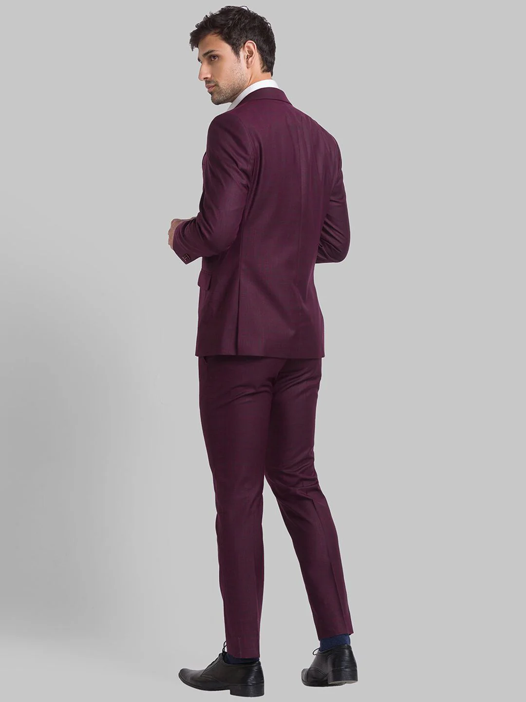 Park Avenue Men Checked Super 2 Piece Formal Suit - Image 4