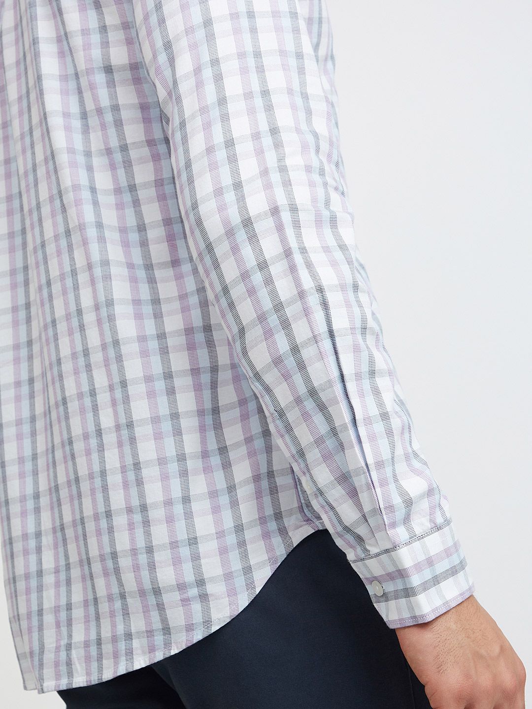 Park Avenue Men Pure Cotton Slim Fit Checked Casual Shirt - Image 7