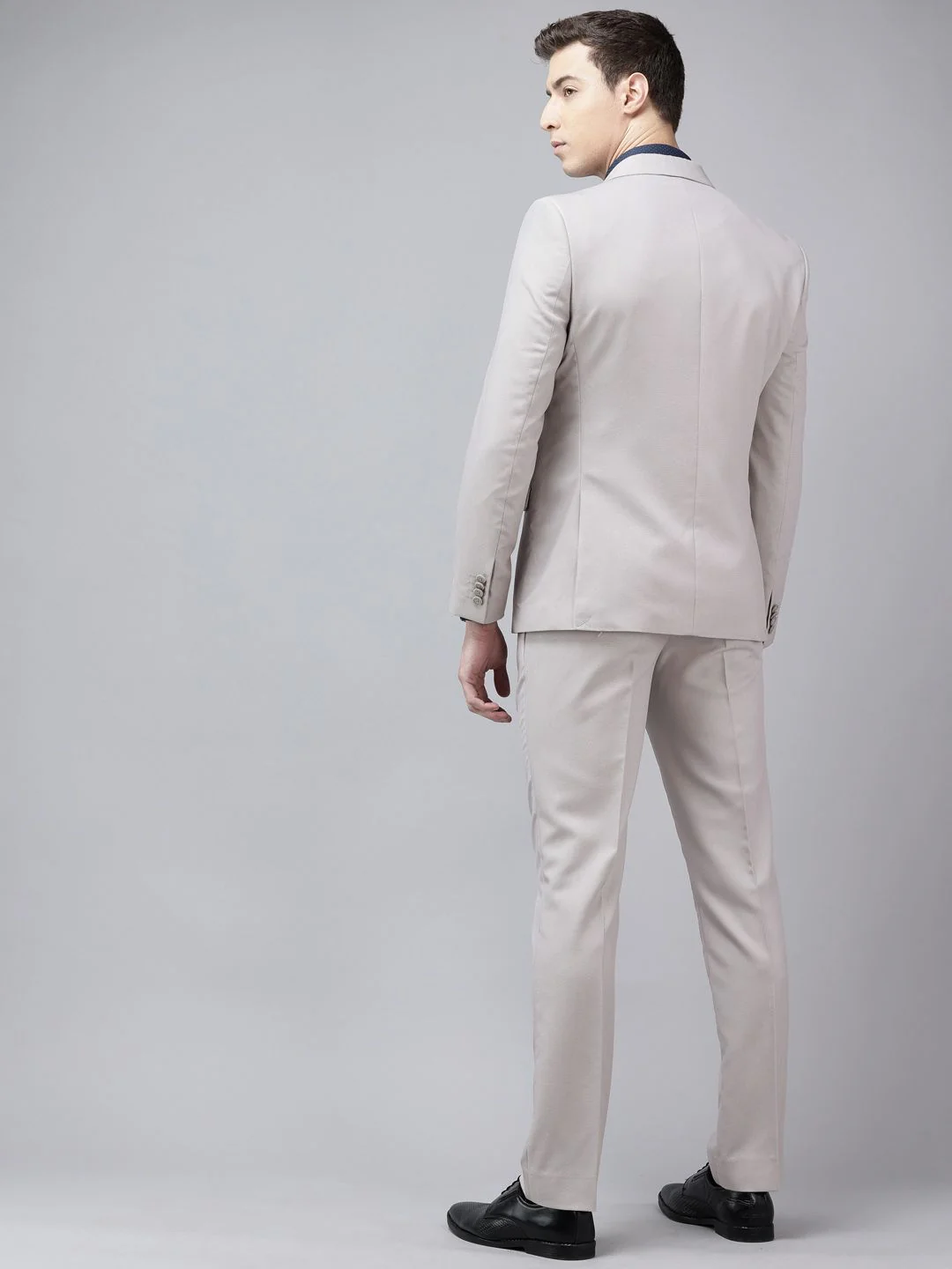 Park Avenue Men Self Design Textured Slim Fit Single-Breasted Two-Piece Party Suit - Image 4