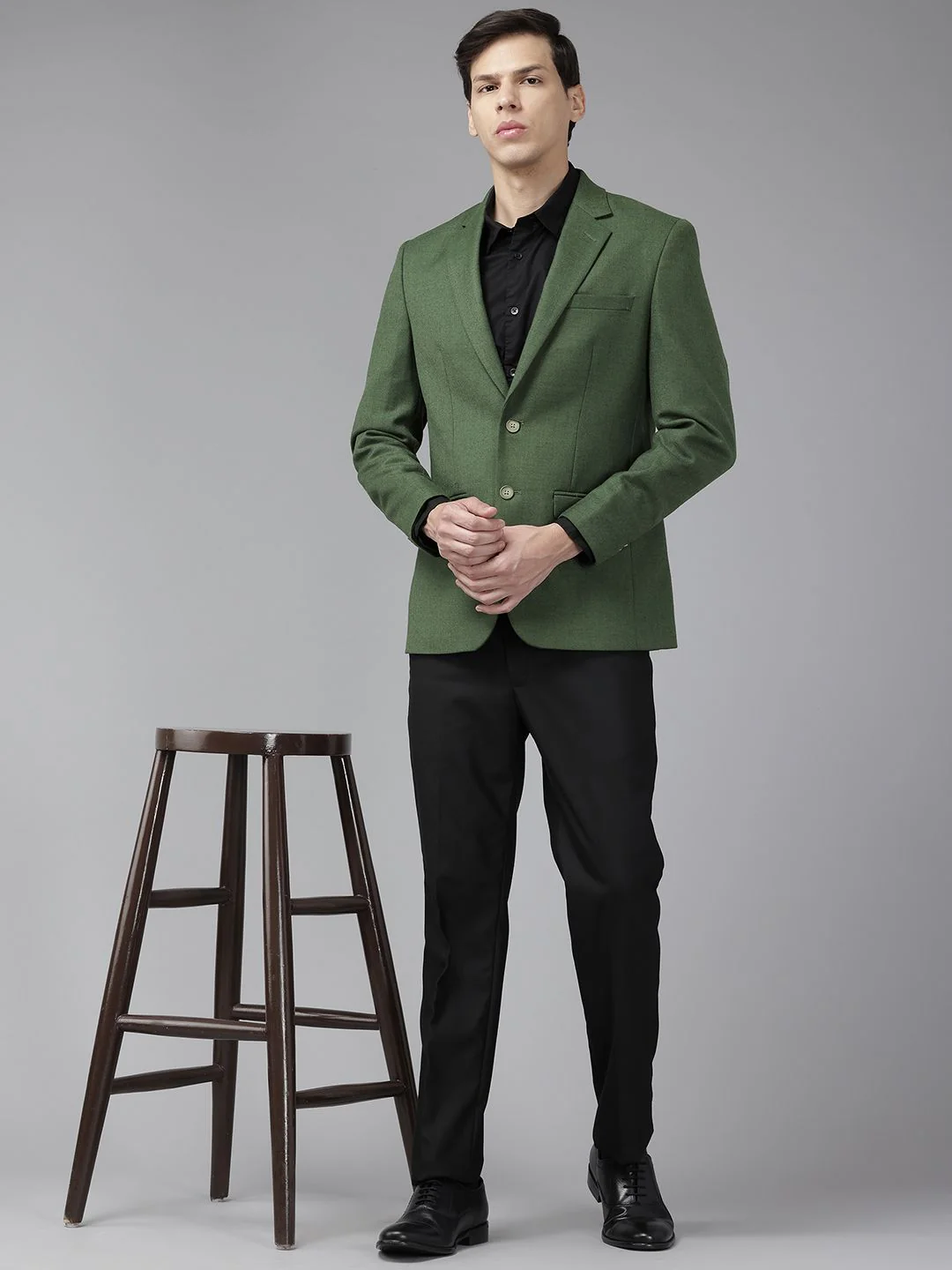 Park Avenue Notched Lapel Collar Single-Breasted Formal Blazer - Image 4