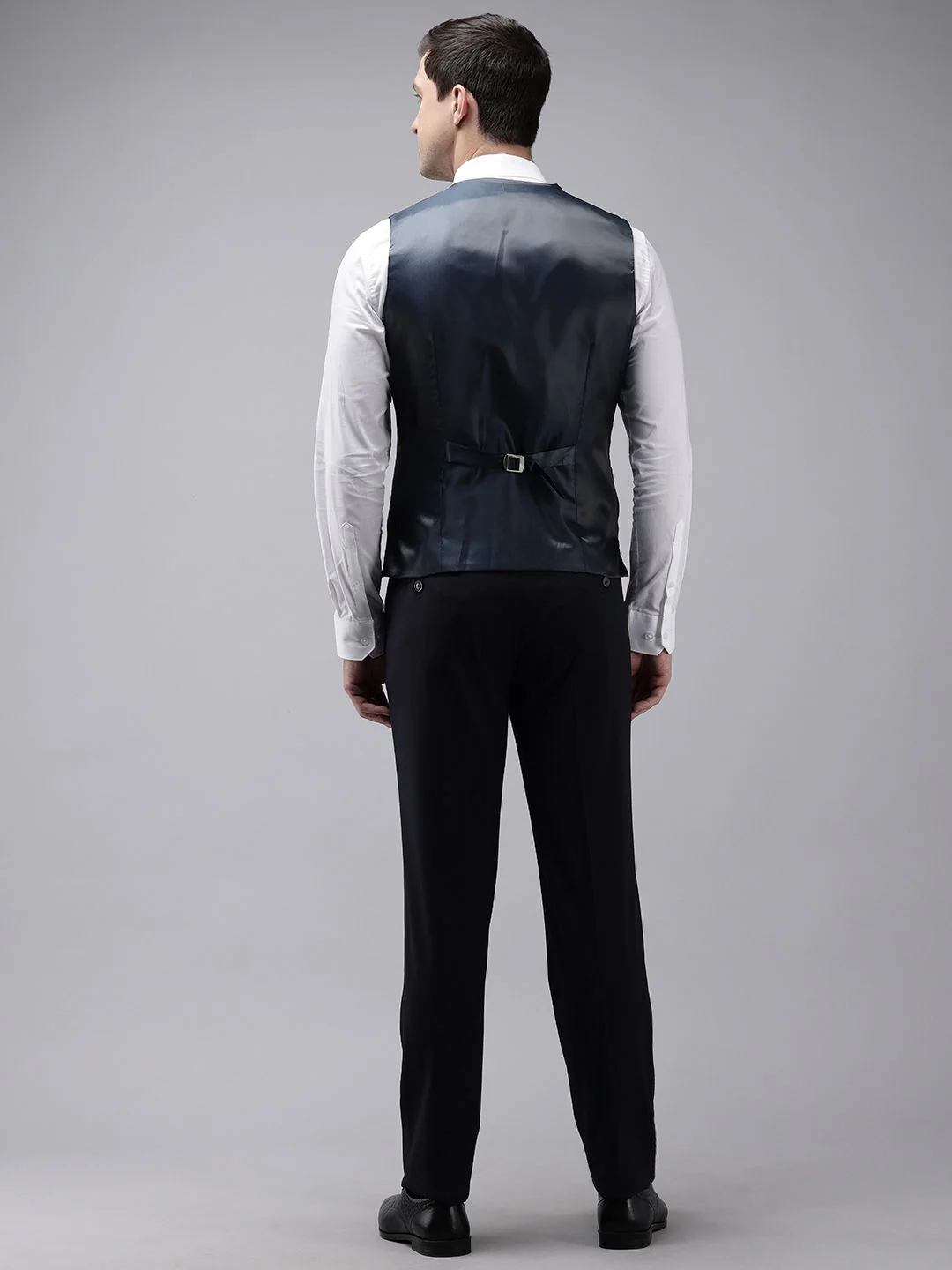Park Avenue Self Design Single Breasted Super Slim Fit 3-Peice Suit - Image 3
