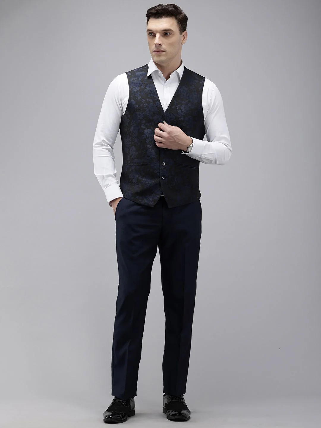 Park Avenue Shawl Collar Single Breasted 3-Piece Party Wear Suit - Image 2