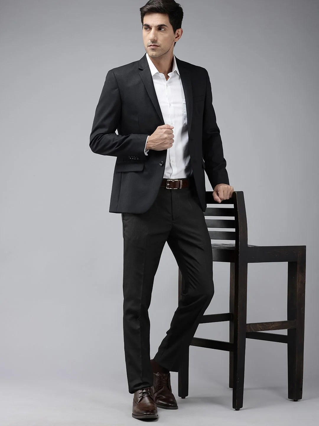Park Avenue Single-Breasted Formal Blazer - Image 4