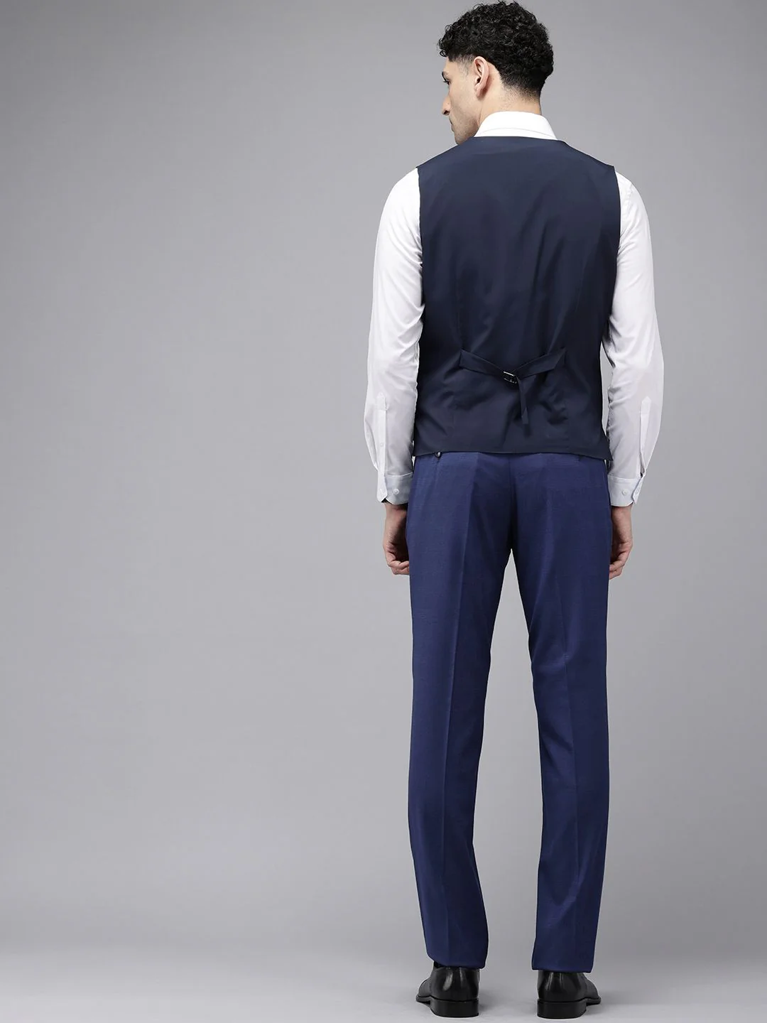 Park Avenue Super Slim Fit Notched Lapel Collar Single Breasted 3-Piece Formal Suit - Image 3