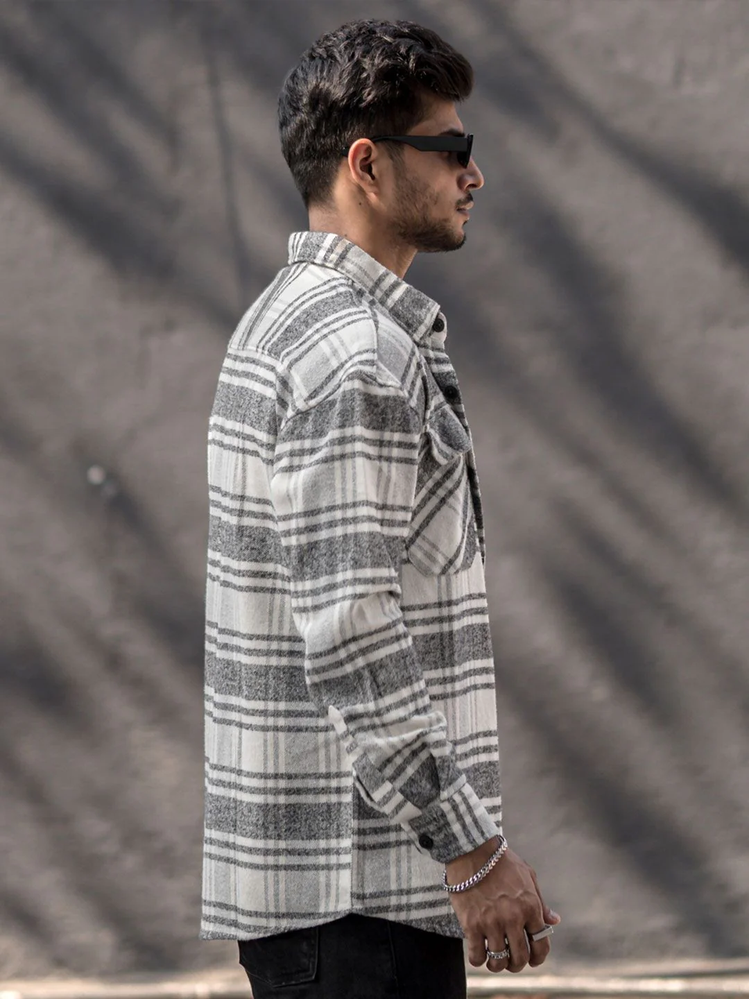 Powerlook India Slim Checked Drop-Shoulder Sleeves Oversized Casual Shirt - Image 5