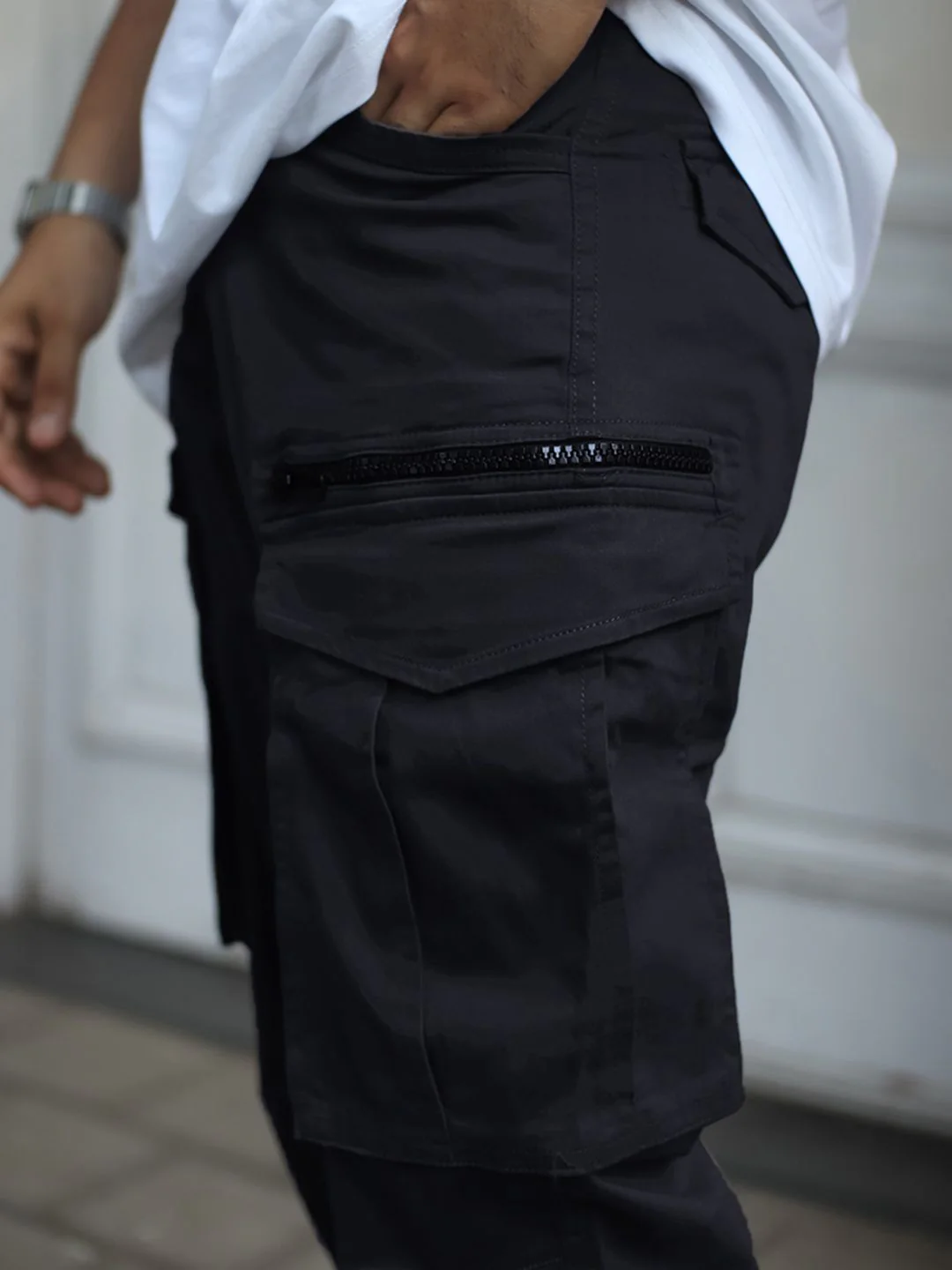 Powerlook Men Black Clean Look Pure Cotton Cargo Jeans - Image 4