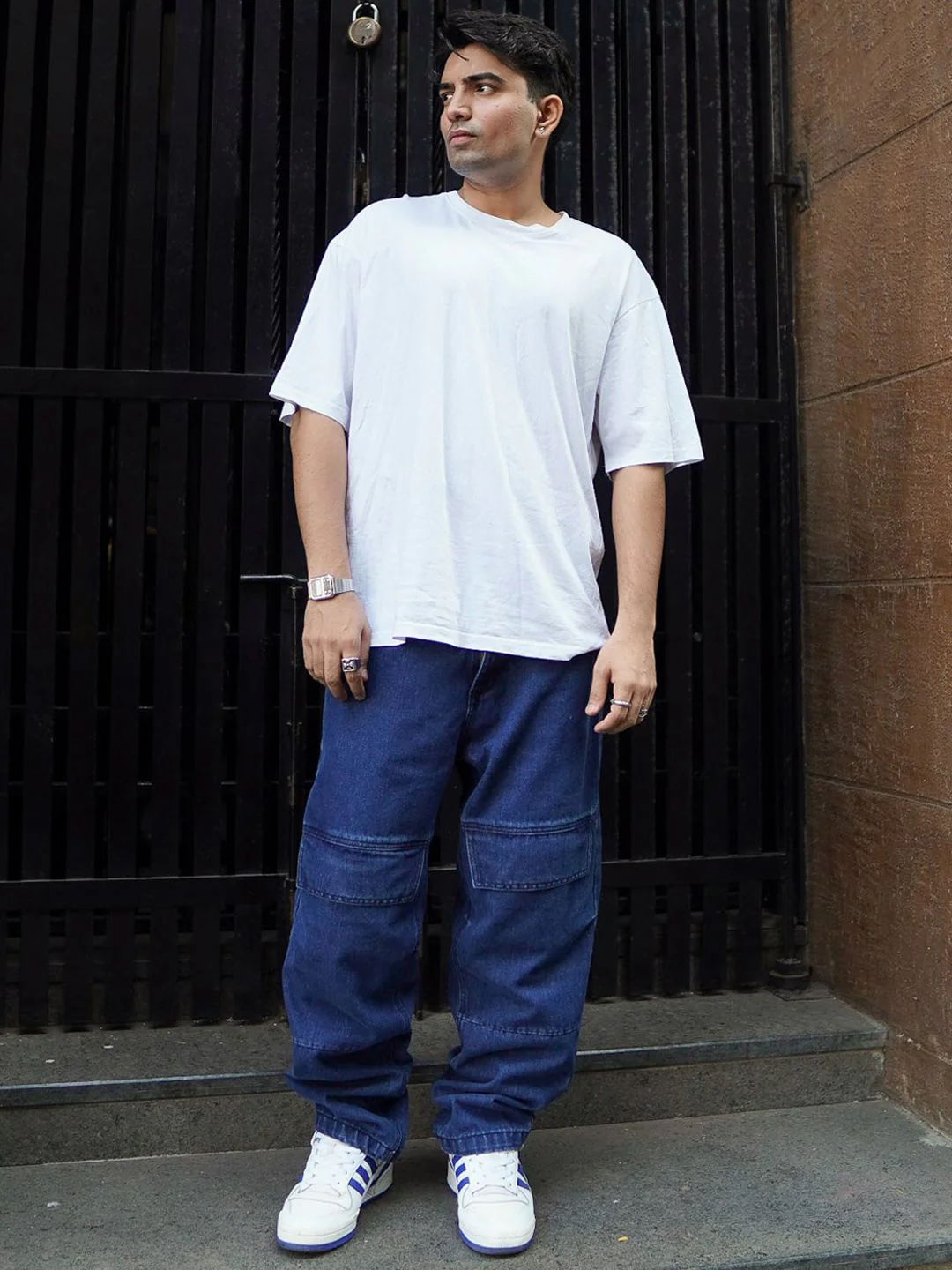 Powerlook Men Blue Boyfriend Fit Clean Look Cotton Cargo Jeans - Image 4