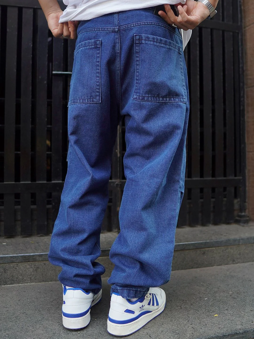 Powerlook Men Blue Boyfriend Fit Clean Look Cotton Cargo Jeans - Image 5