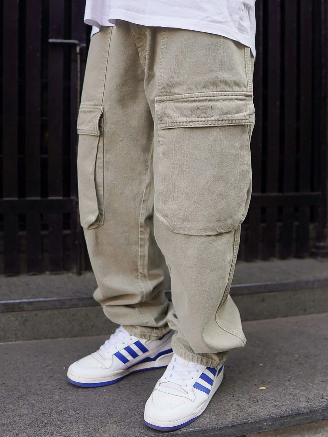 Powerlook Men Boyfriend Baggy Fit Clean Look Cotton Denim Cargo Jeans - Image 3