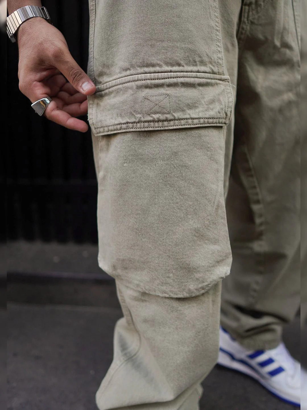 Powerlook Men Boyfriend Baggy Fit Clean Look Cotton Denim Cargo Jeans - Image 7