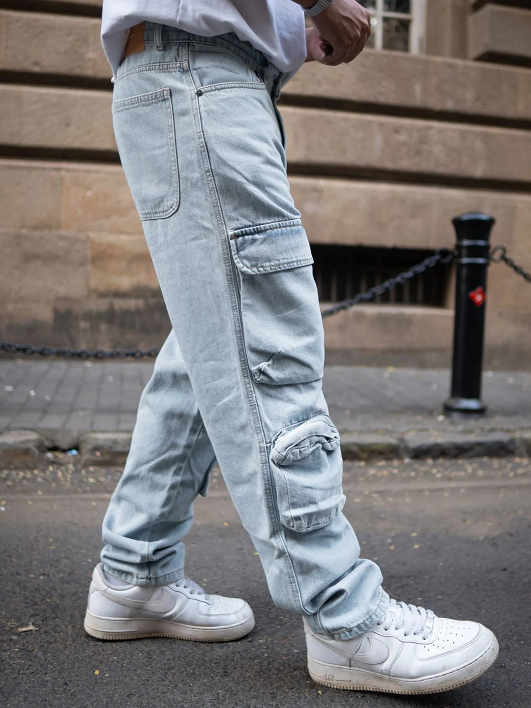 Powerlook Men Cotton Mid-Rise Relaxed Fit Light Fade Jeans With Pockets - Image 2