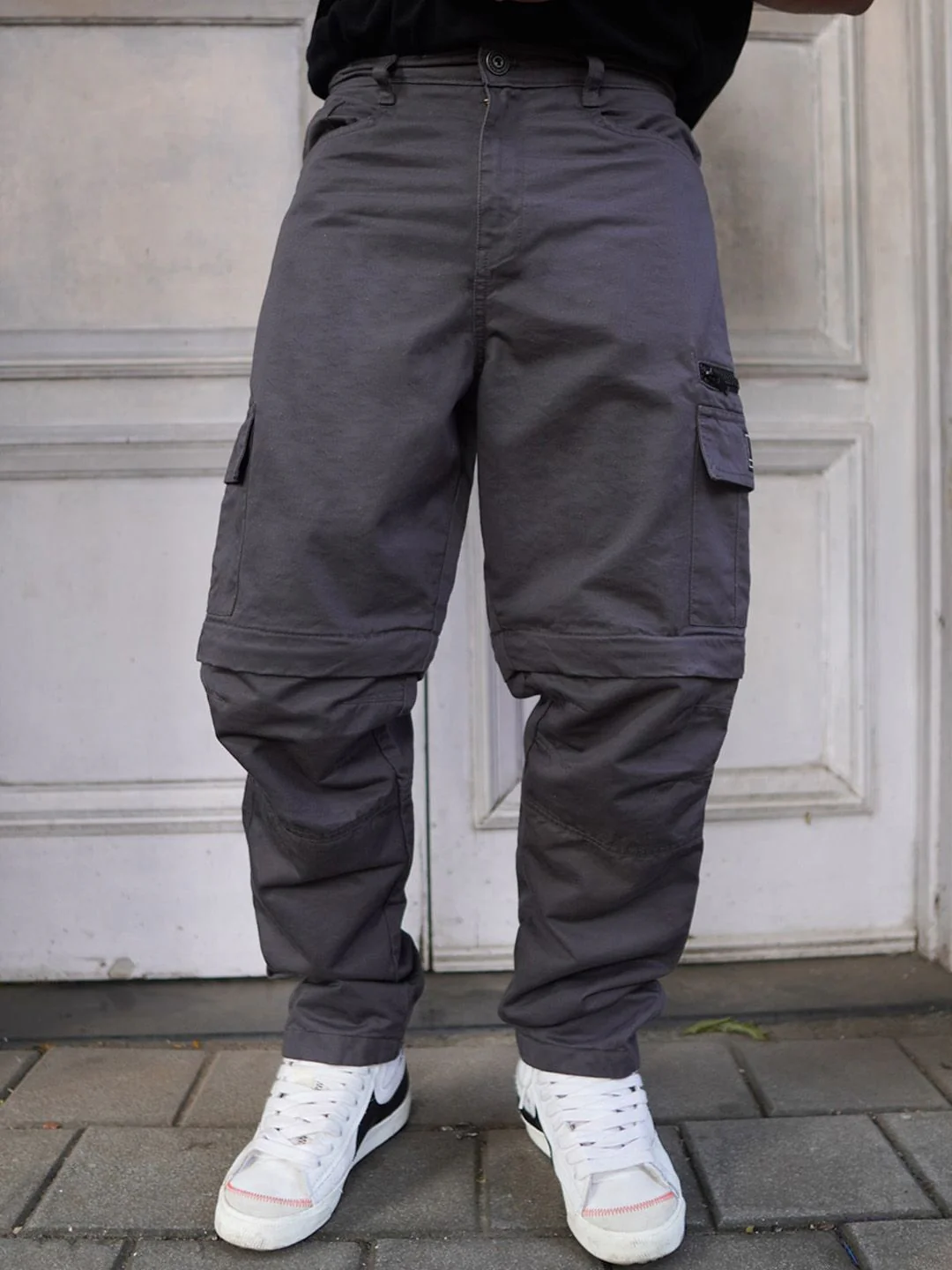 Powerlook Men Dark Grey Loose Fit Mid-Rise Cotton Cargos