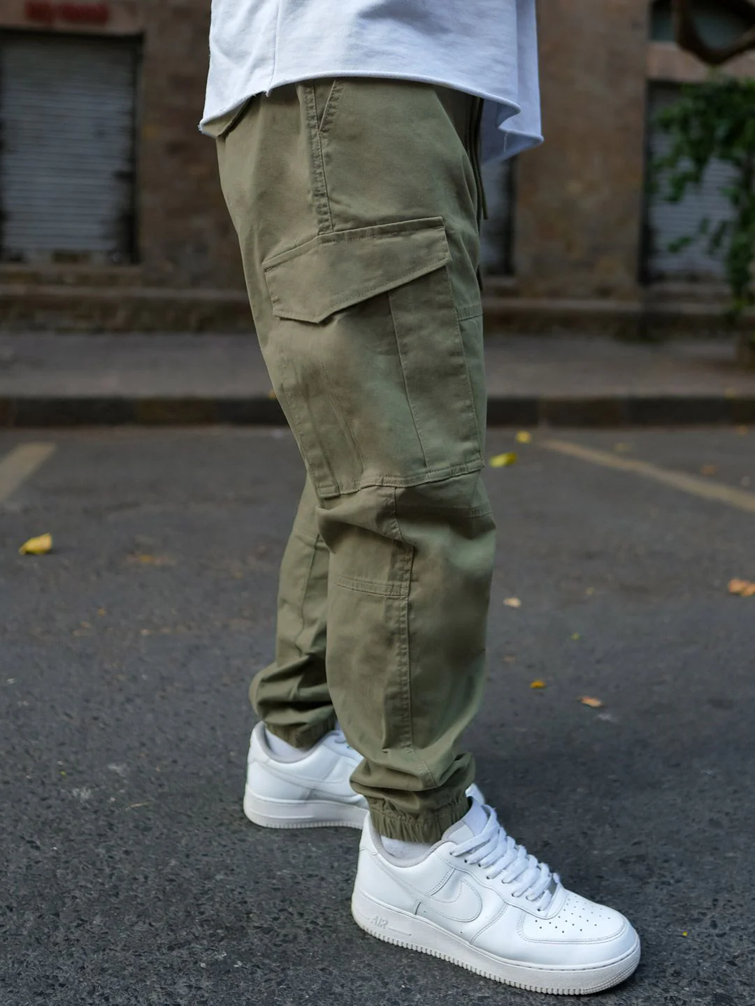 Powerlook Men Mid-Rise Regular Fit Cargos Trousers - Image 2