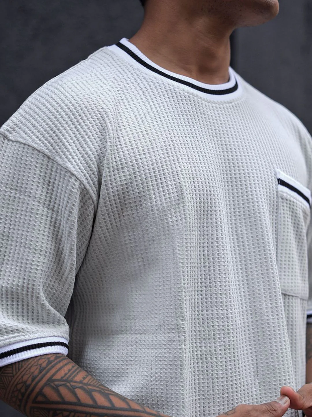 Powerlook Men Pockets Round Neck Solid Oversized T-shirt - Image 2