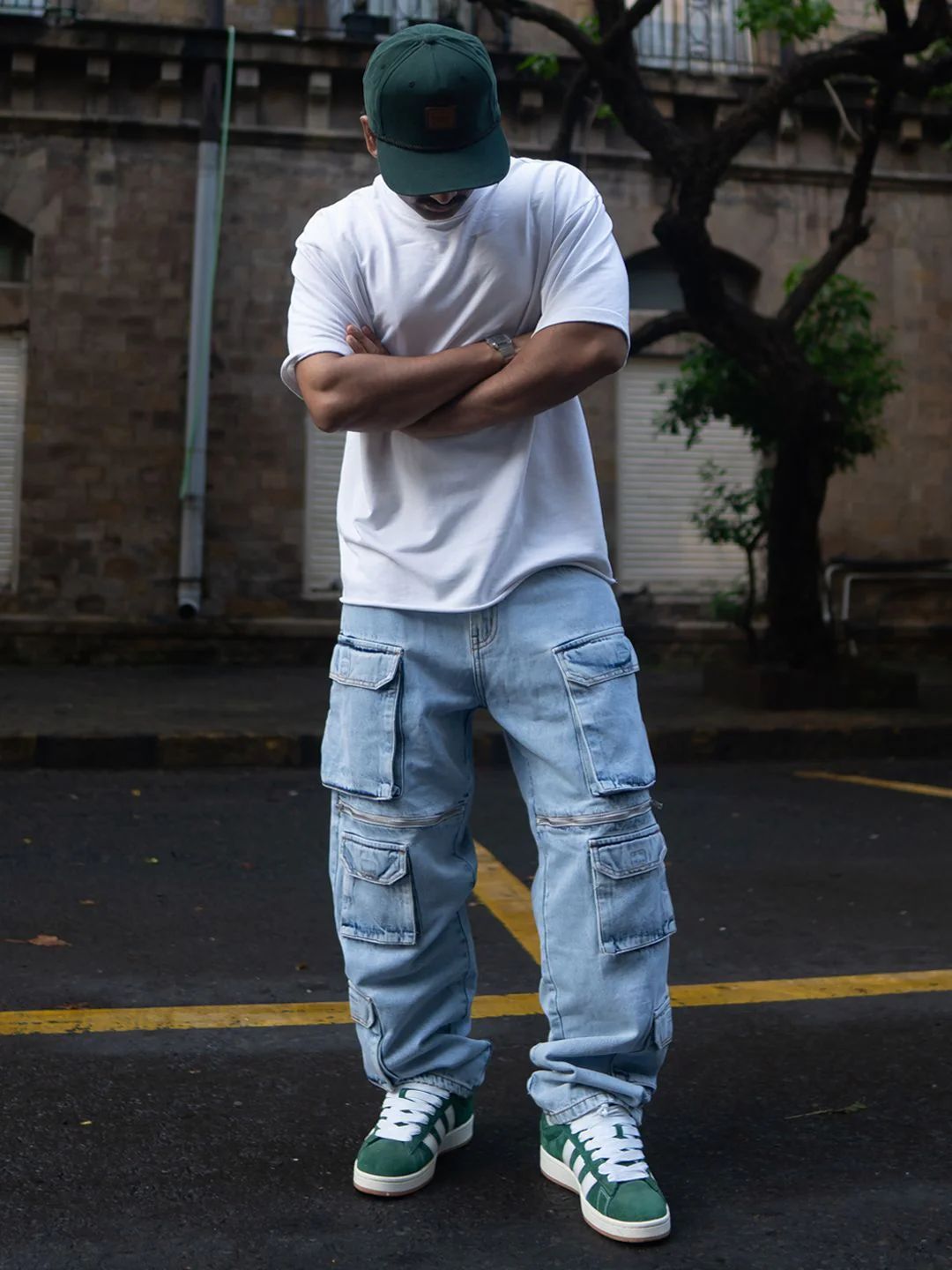 Powerlook Men Baggy Fit Mildly Distressed Light Fade Cotton Jeans - Image 5