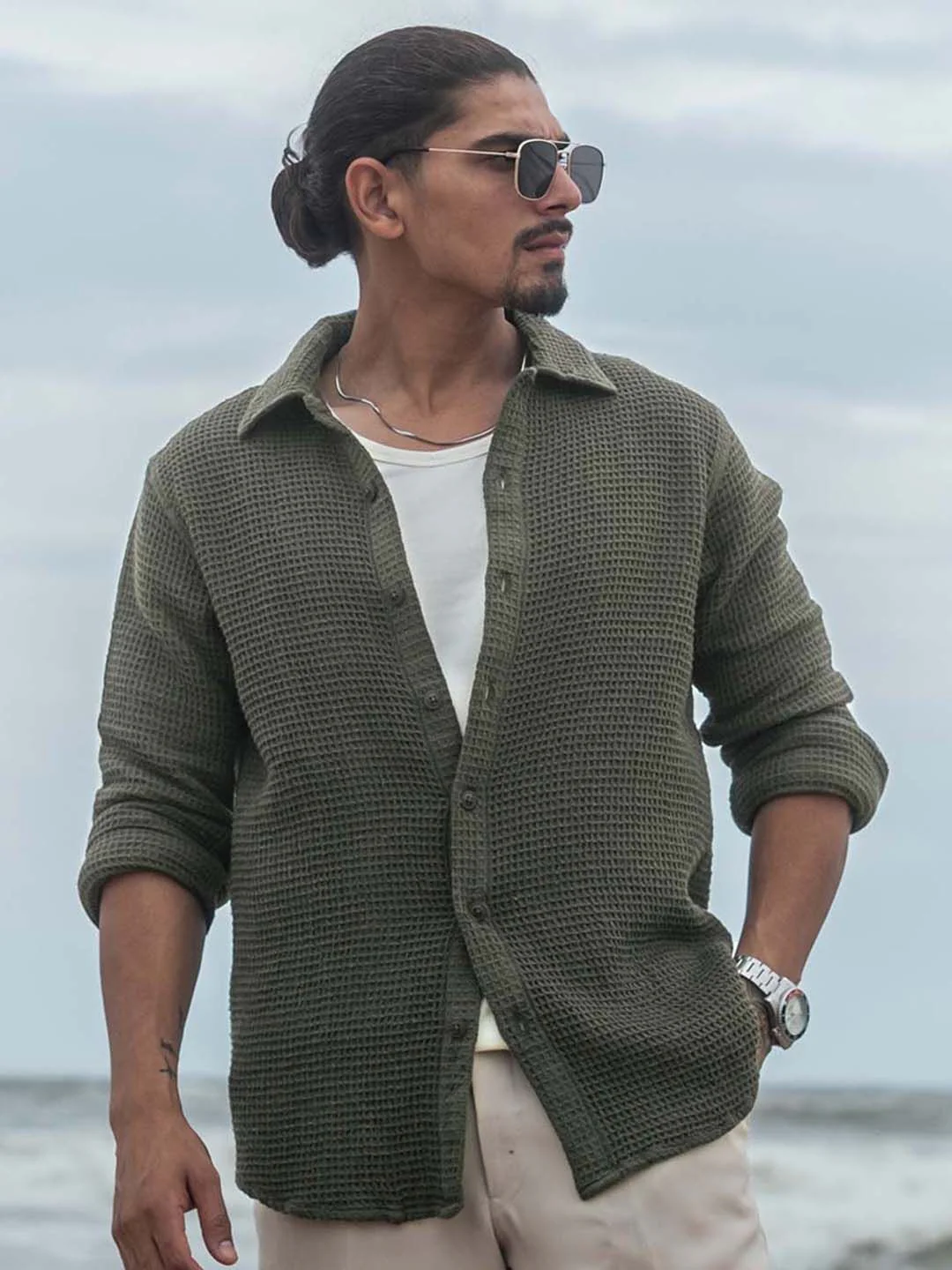 Powerlook Men Spread Collar Micro Checked Cotton Canvas Casual Shirt - Image 3