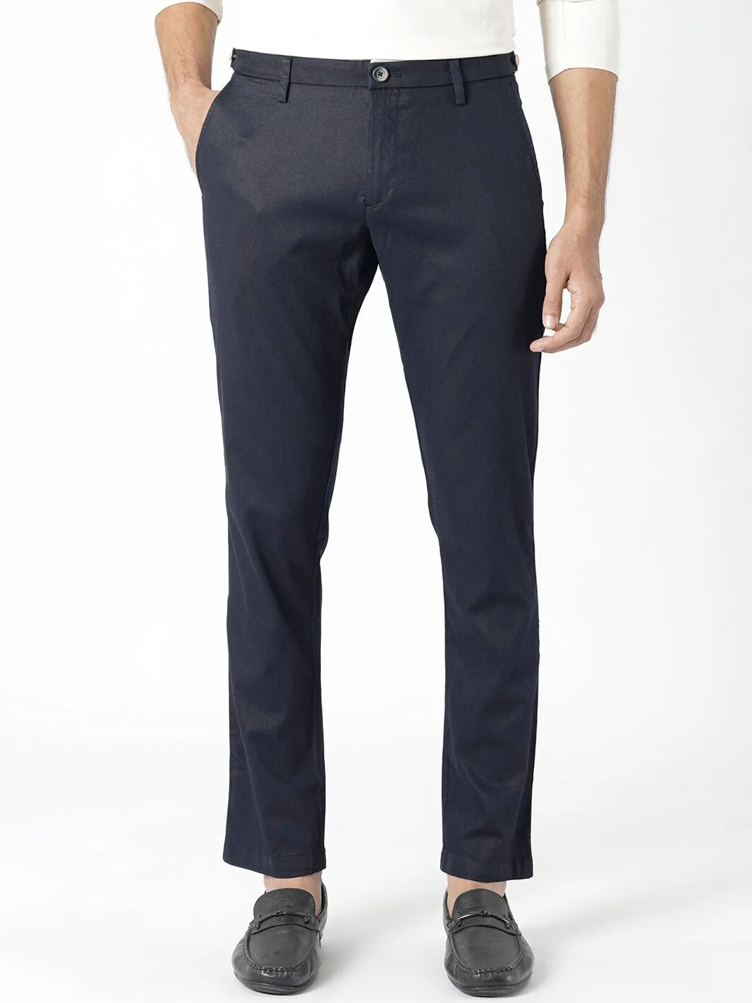 RARE RABBIT Men Cellular Mid-Rise Slim Fit Cotton Trouser - Image 5