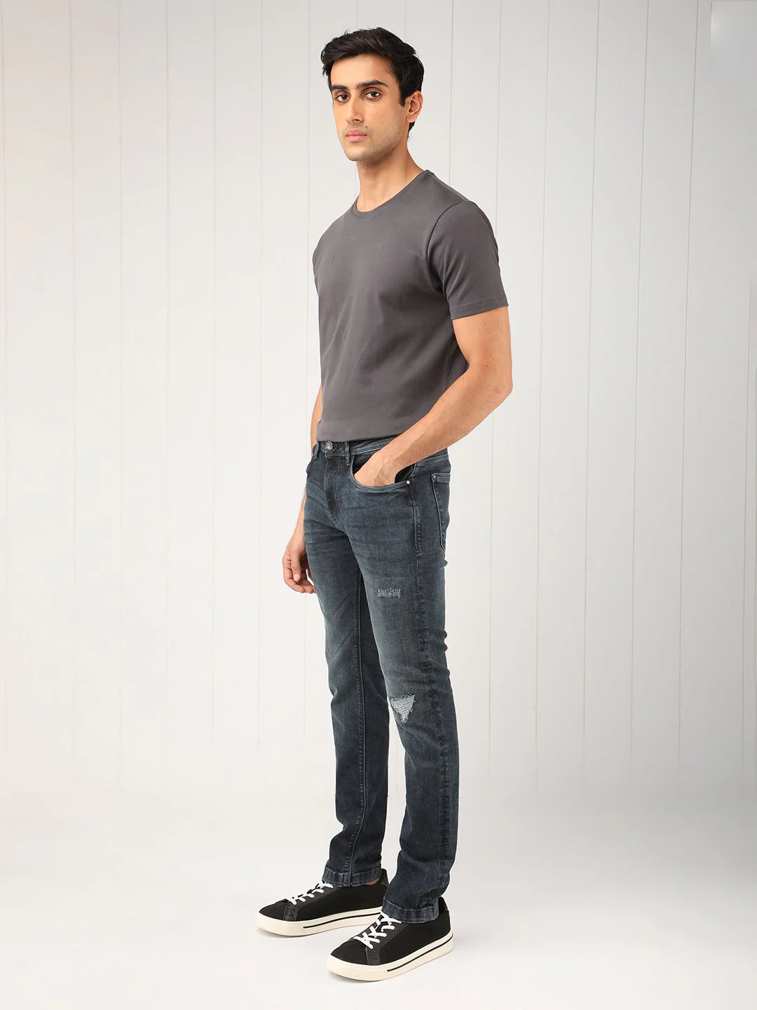 RARE RABBIT Men Lormes Slim Fit Cotton Jeans - Image 4