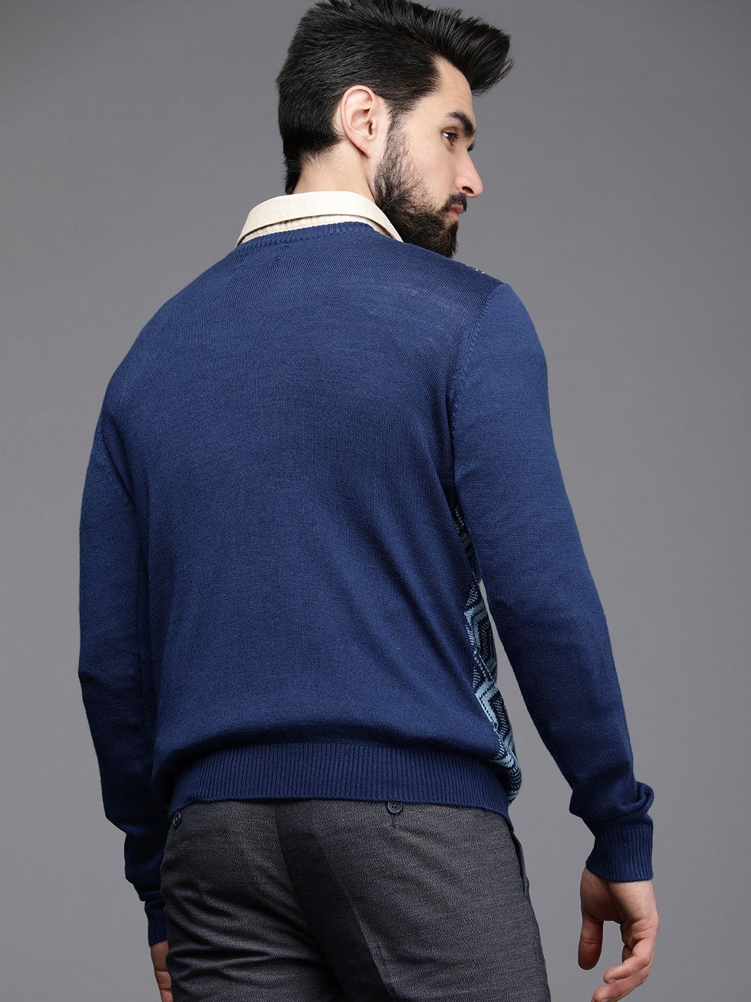 Raymond Men Blue Chevron Printed Pullover - Image 5