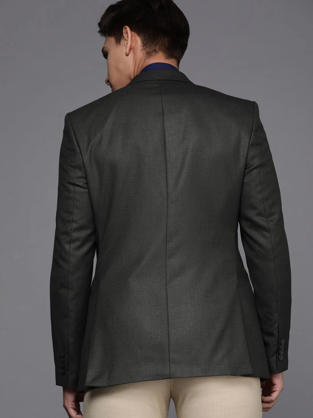 Raymond Men Dark Grey Notched Lapel Collar Slim-Fit Single-Breasted Formal Blazer - Image 5