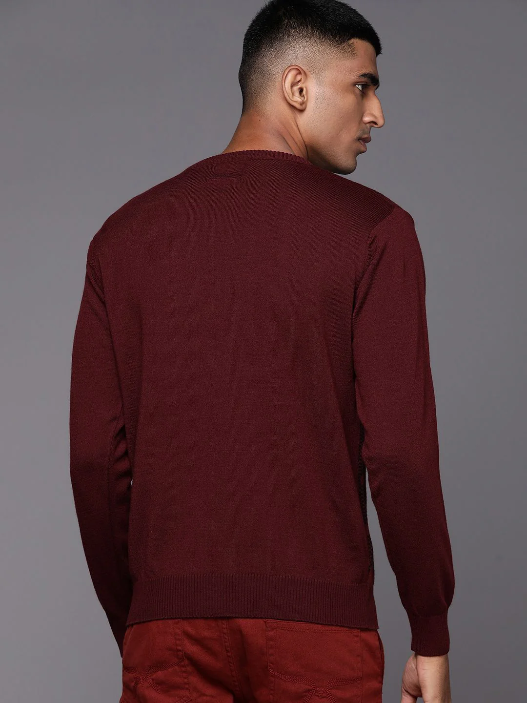 Raymond Men Maroon & Black Geometric Patterned Pullover - Image 5