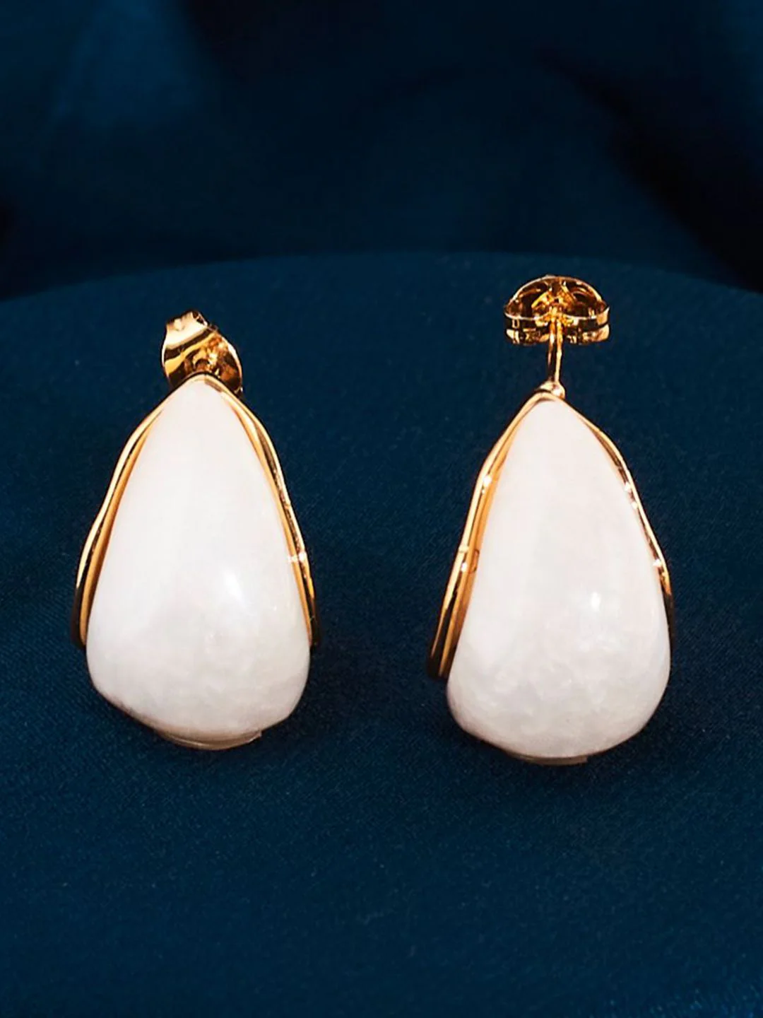 SALTY Snowflake Elegance Stainless Steel Contemporary Studs - Image 2