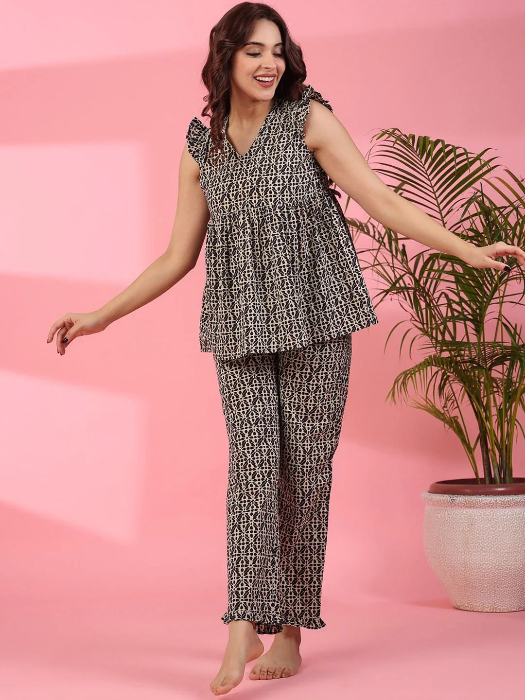 SANSKRUTIHOMES Geometric Printed Pure Cotton Night Suit - Image 7