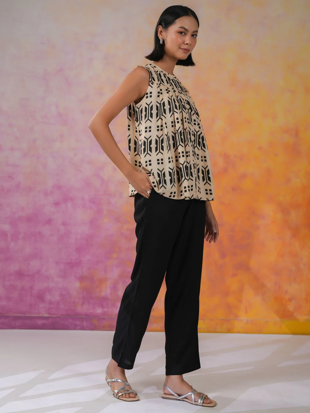 SANSKRUTIHOMES Printed Sleeveless Top & Trousers Co-ords - Image 3