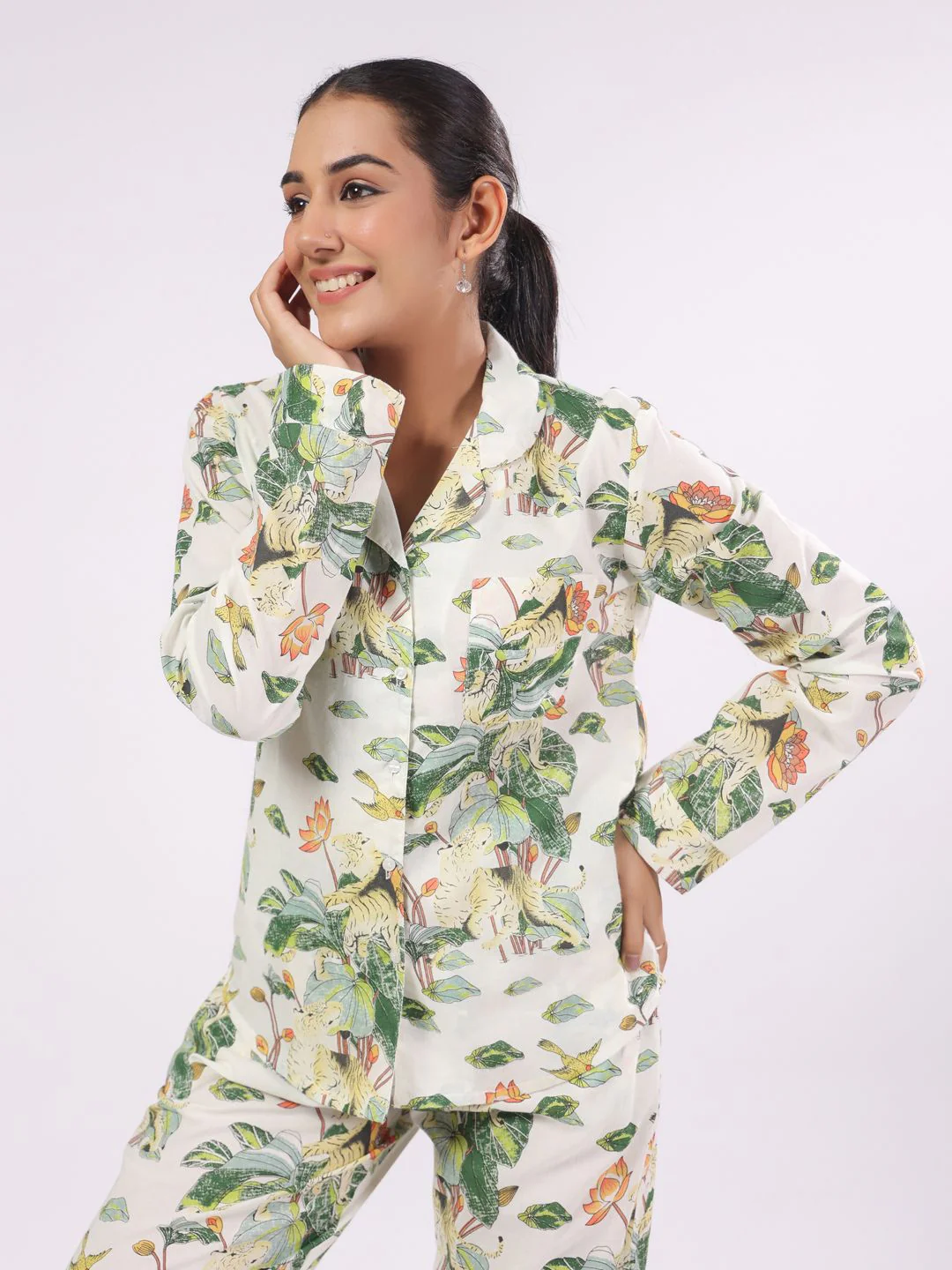 SANSKRUTIHOMES Women Floral  Printed Pure Cotton Night suit - Image 4