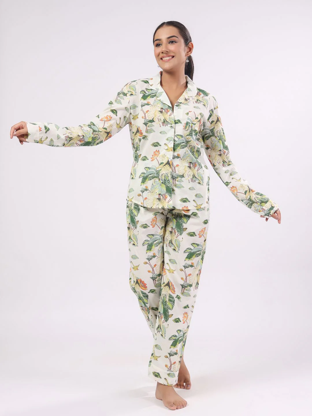 SANSKRUTIHOMES Women Floral  Printed Pure Cotton Night suit - Image 5