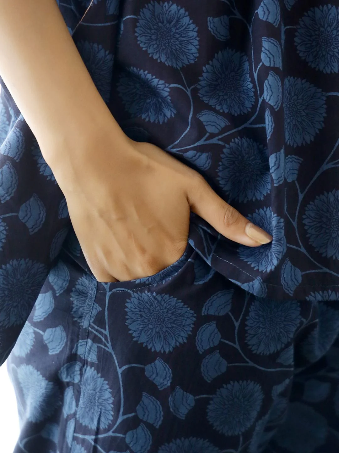 SANSKRUTIHOMES Women Navy Blue Printed Pure Cotton Night suit - Image 3