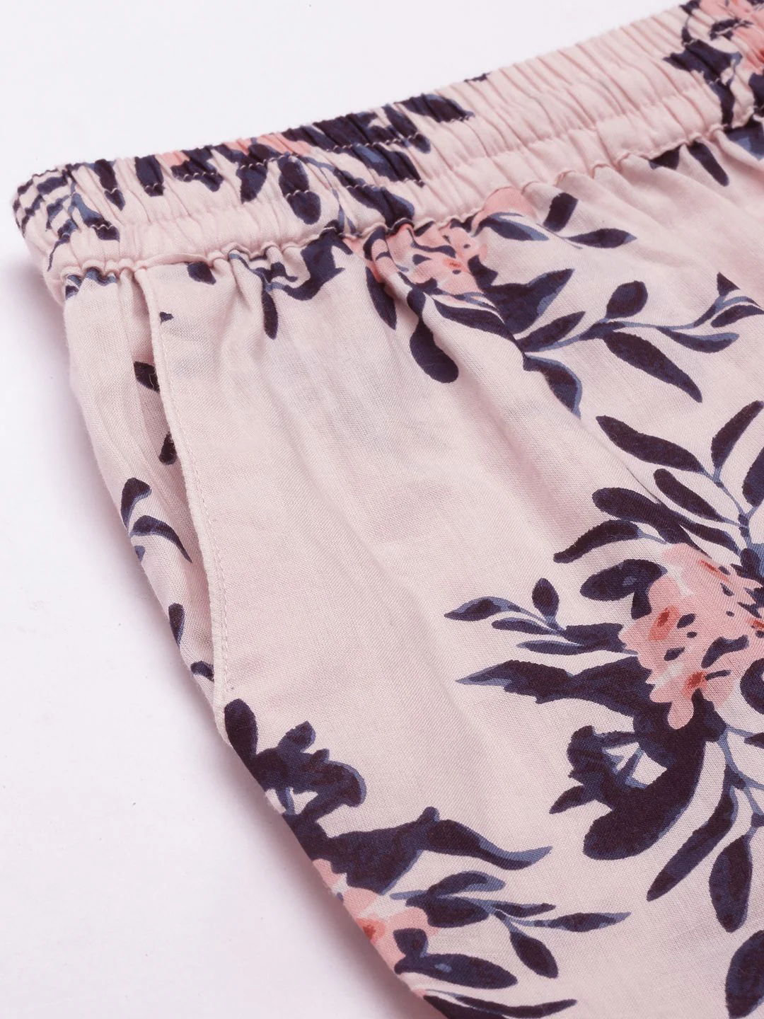 SANSKRUTIHOMES Women Peach-Coloured Pure Cotton Floral Print Shorts Set - Image 7