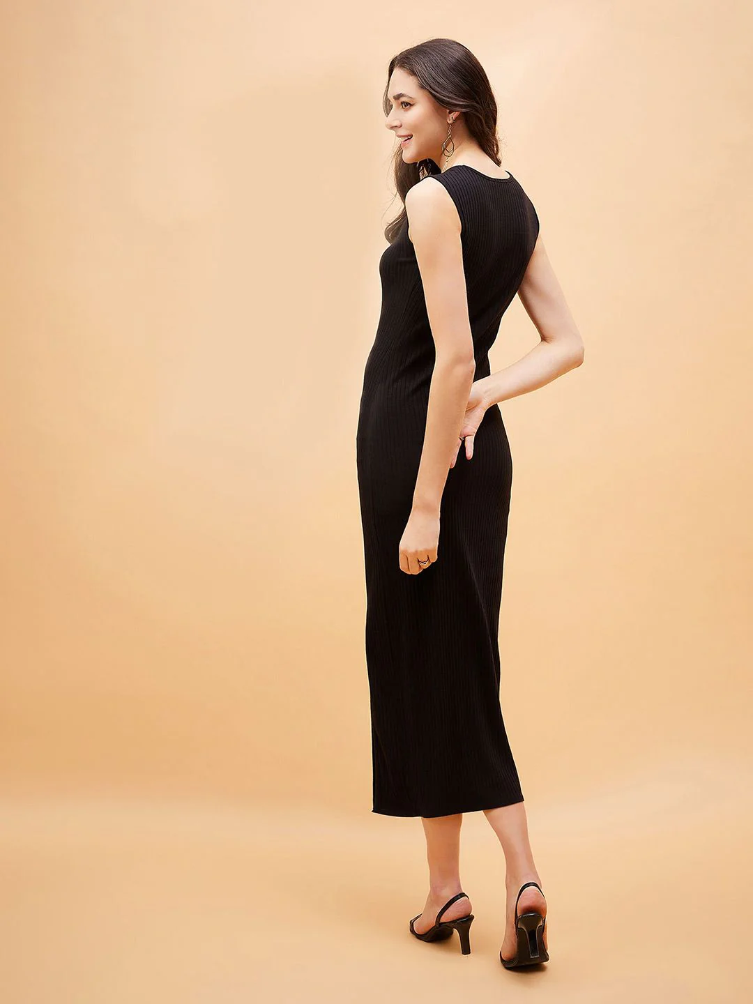 SASSAFRAS BASICS Self Design Shoulder Straps Bodycon Midi Dress - Image 5
