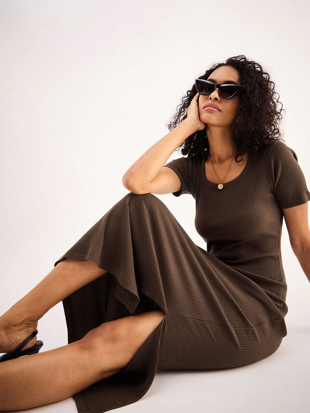 SASSAFRAS BASICS Square Neck Sleeves Bodycon Midi Dress - Image 6