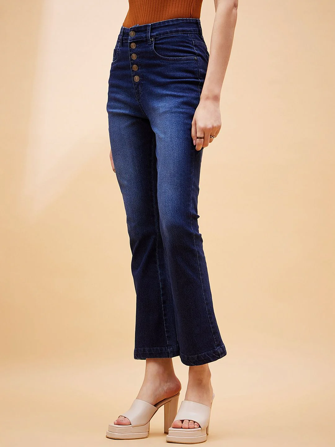 SASSAFRAS BASICS Women Bootcut Light Fade Clean Look Stretchable Jeans - Image 2