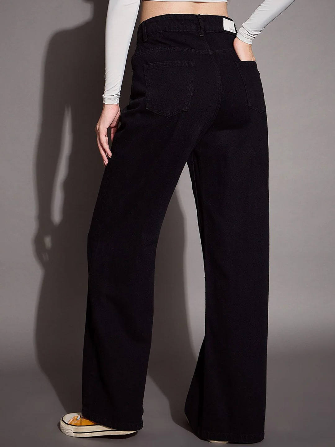 SASSAFRAS BASICS Women Comfort Flared High-Rise Jeans - Image 3
