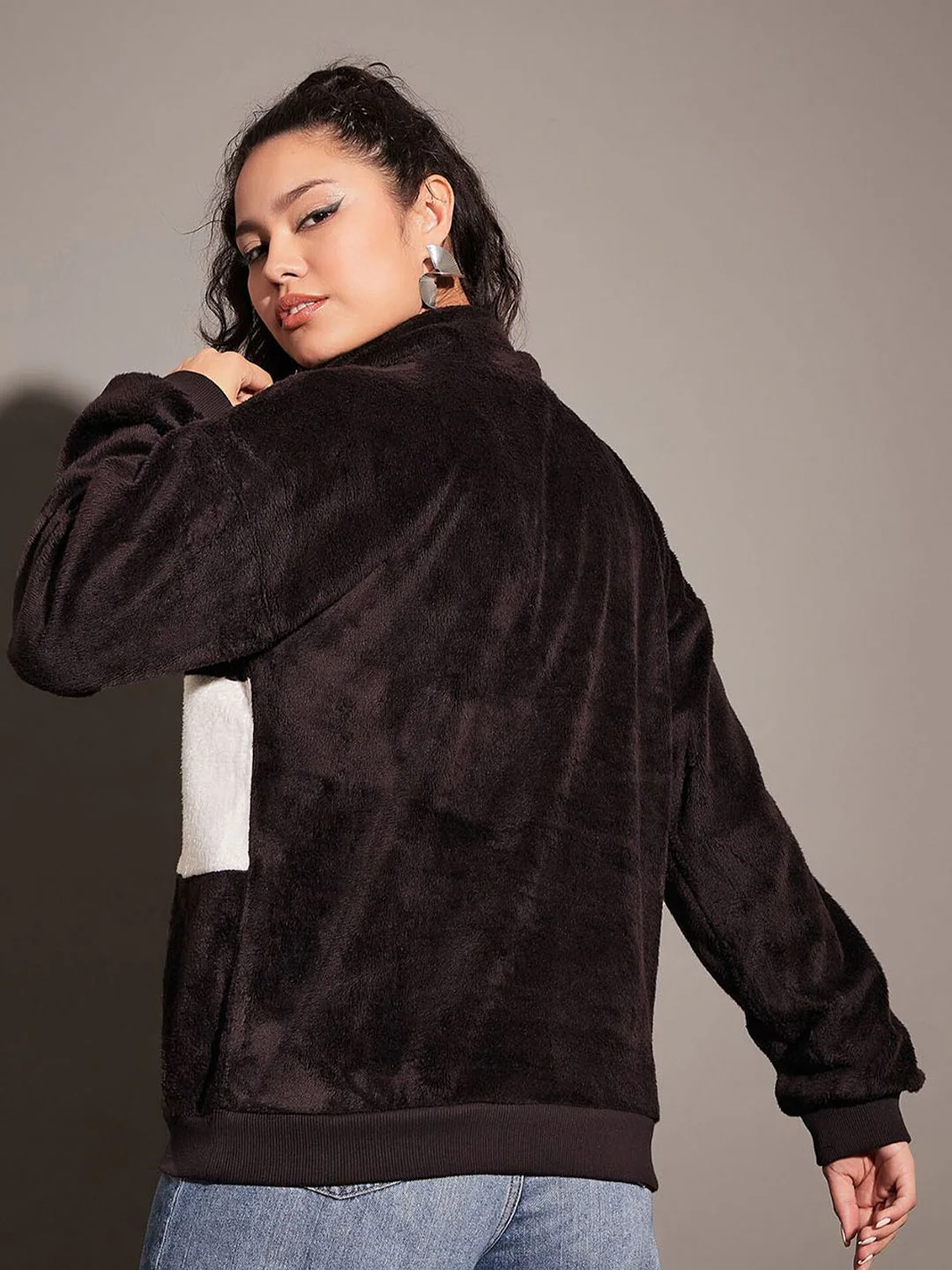 SASSAFRAS Black Colourblocked Mock Collar Sweatshirt - Image 5