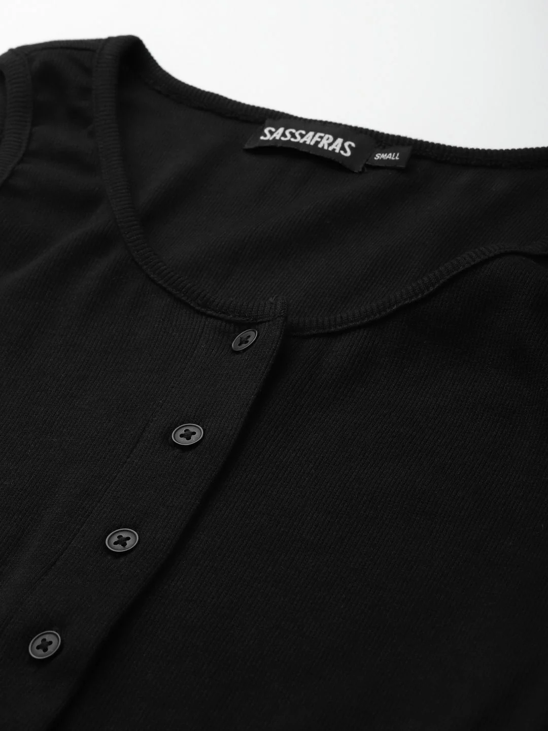 SASSAFRAS Black Solid Cropped Top - Image 2