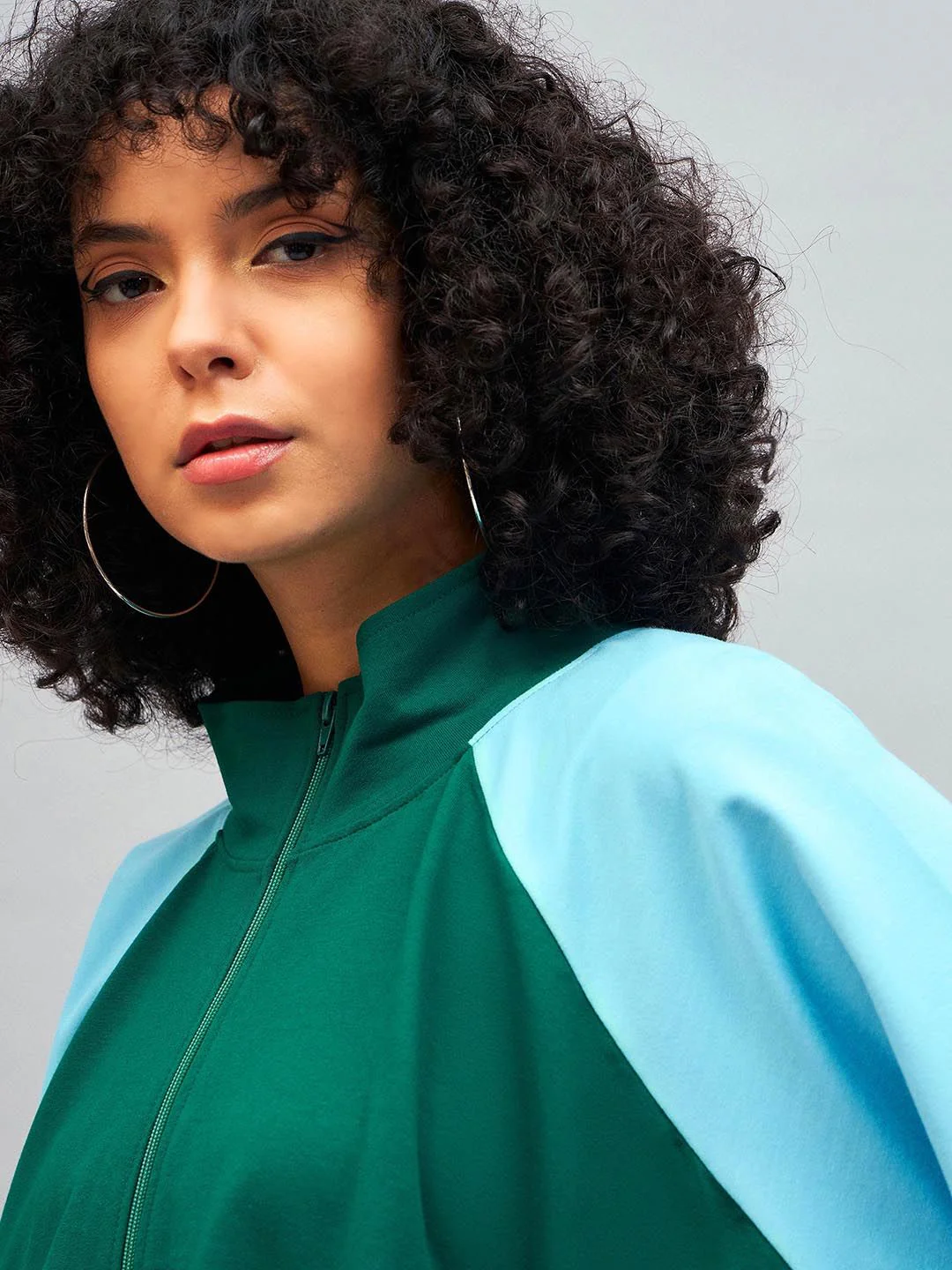 SASSAFRAS Colourblocked Mock Collar Sporty Jacket - Image 2