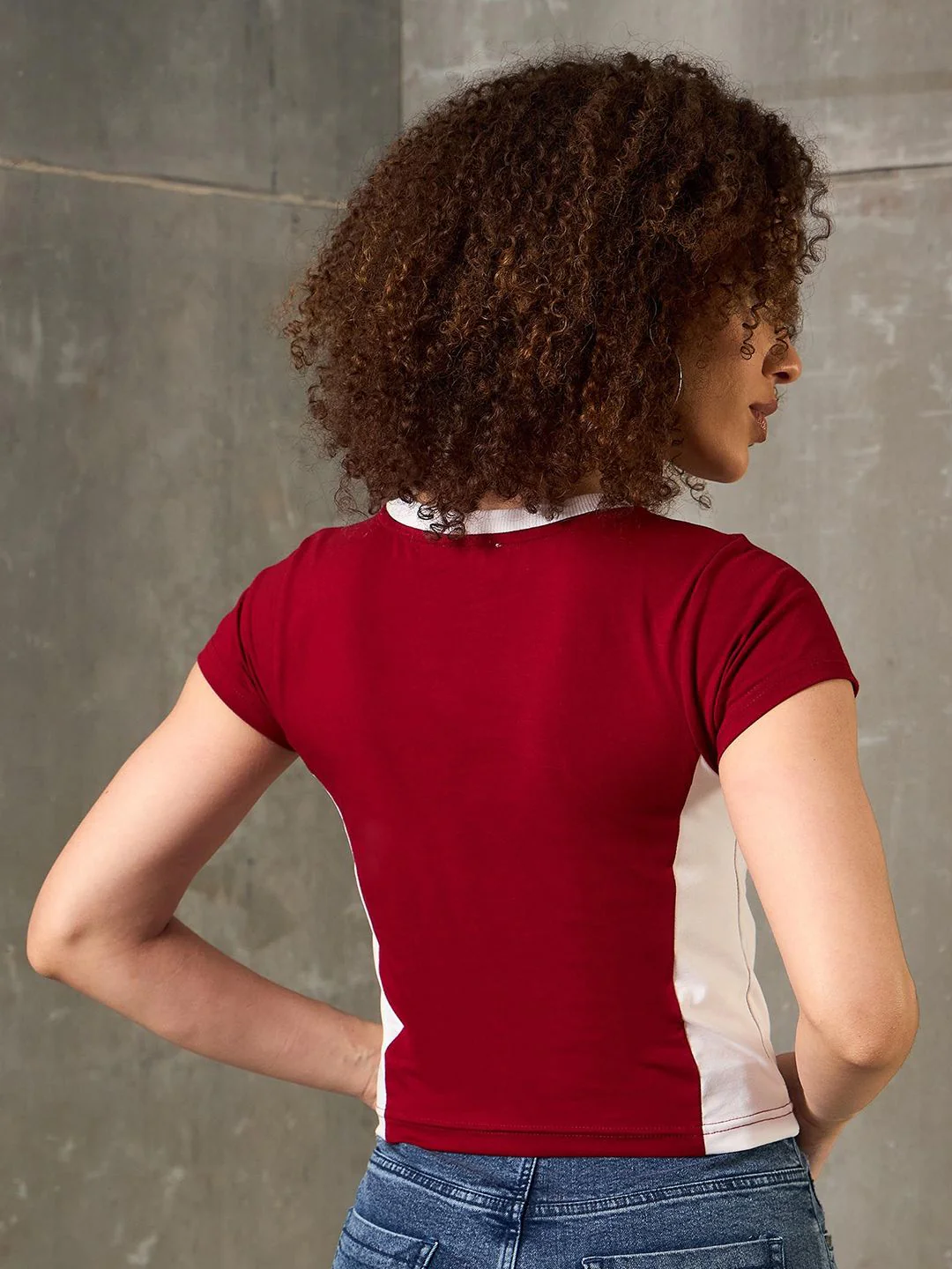 SASSAFRAS Colourblocked Round Neck Short Sleeve Cotton Slim Fit T-shirt - Image 5